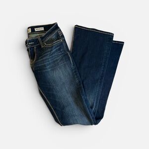 Daytrip Virgo Bootcut Jeans Women’s Dark Wash Stretch Denim Buckle Flare Western